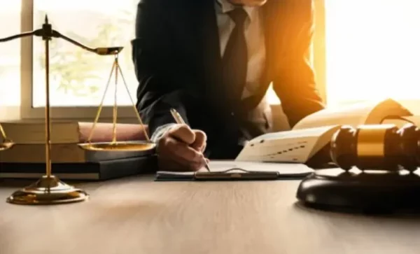 كيفية رفع دعوى إلى المحكمة الجزائية بشكل إلكتروني