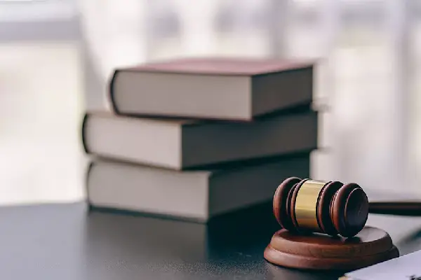 عقد عمل إلكتروني سعودي | دليلك الشامل لتوثيق حقوقك عبر منصة قوى 2026