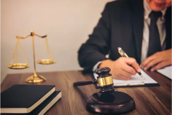 ما المقصود بالقضايا البنكية في النظام السعودي؟